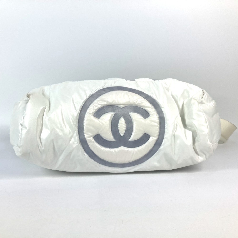 CHANEL Bag - Picture 5 of 16